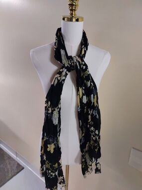 LOFT Black Floral Lightweight Women's Scarf
